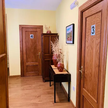 Hostal La Serna בית הארחה